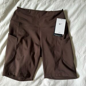 Nike Women's One High-Waisted 8"
Biker Shorts With Pockets